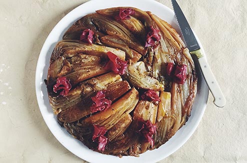 Tarte Tatin d’endives au chèvre et à la viande des grisons