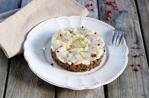 Carpaccio de Saint-Jacques aux lentilles vertes