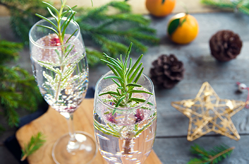 Cocktails avec ou sans alcool, boissons chaudes... Que boire à Noël ?