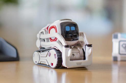 Cozmo : le petit robot attachant pour les (grands) enfants geeks