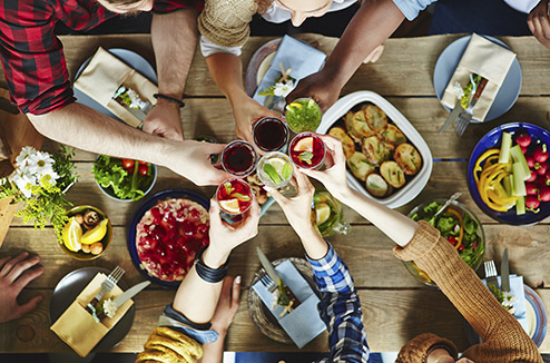 Nos bonnes idées pour recevoir ses amis à l'improviste (sans galérer)