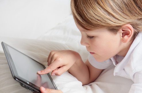 Les astuces pour accompagner votre enfant avec sa tablette