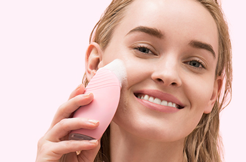 Une minute pour un nettoyage de peau parfait avec Luna de Foréo