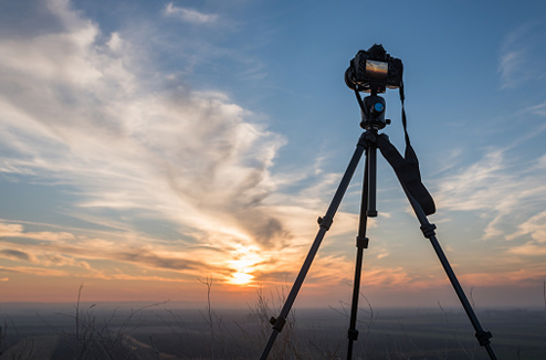 Choisir un pied / trépied photo : un solide compagnon pour vos clichés