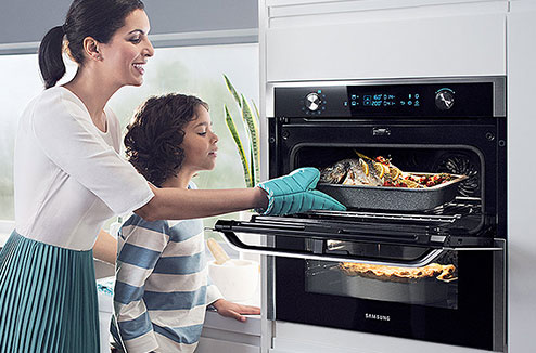 Four Samsung Dual Cook Flex : deux portes, plus d'économies et de précision