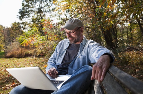 Starlink, partage de connexion mobile, box 4G ou 5G : comment avoir internet haut débit partout sans fibre optique ?