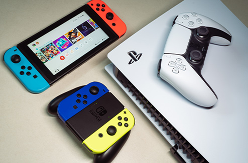 Nintendo Switch ou PlayStation 5 : quelle console offrir à Noël