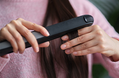 Les erreurs à éviter avec son lisseur ou son fer à boucler